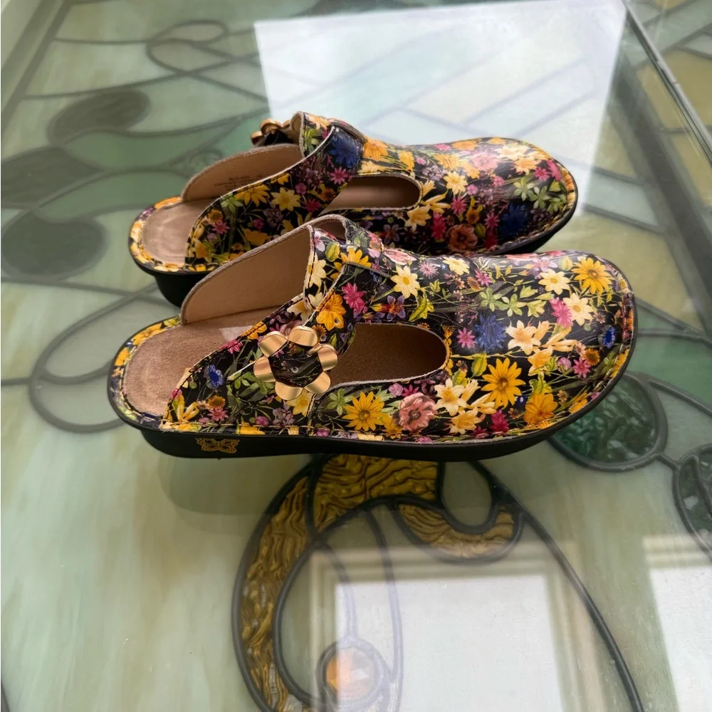 NWOT Algeria Classic Slip On Mule Clogs cultivate floral Size EU38 - Picture 6 of 8